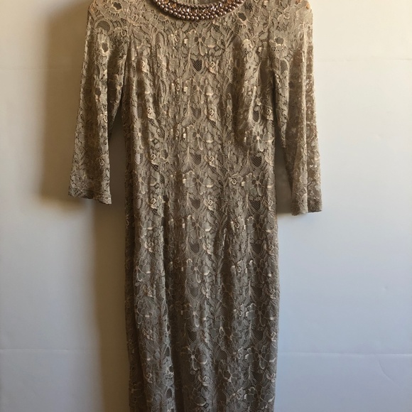 Lace Dress (only wore once) - Picture 5 of 15